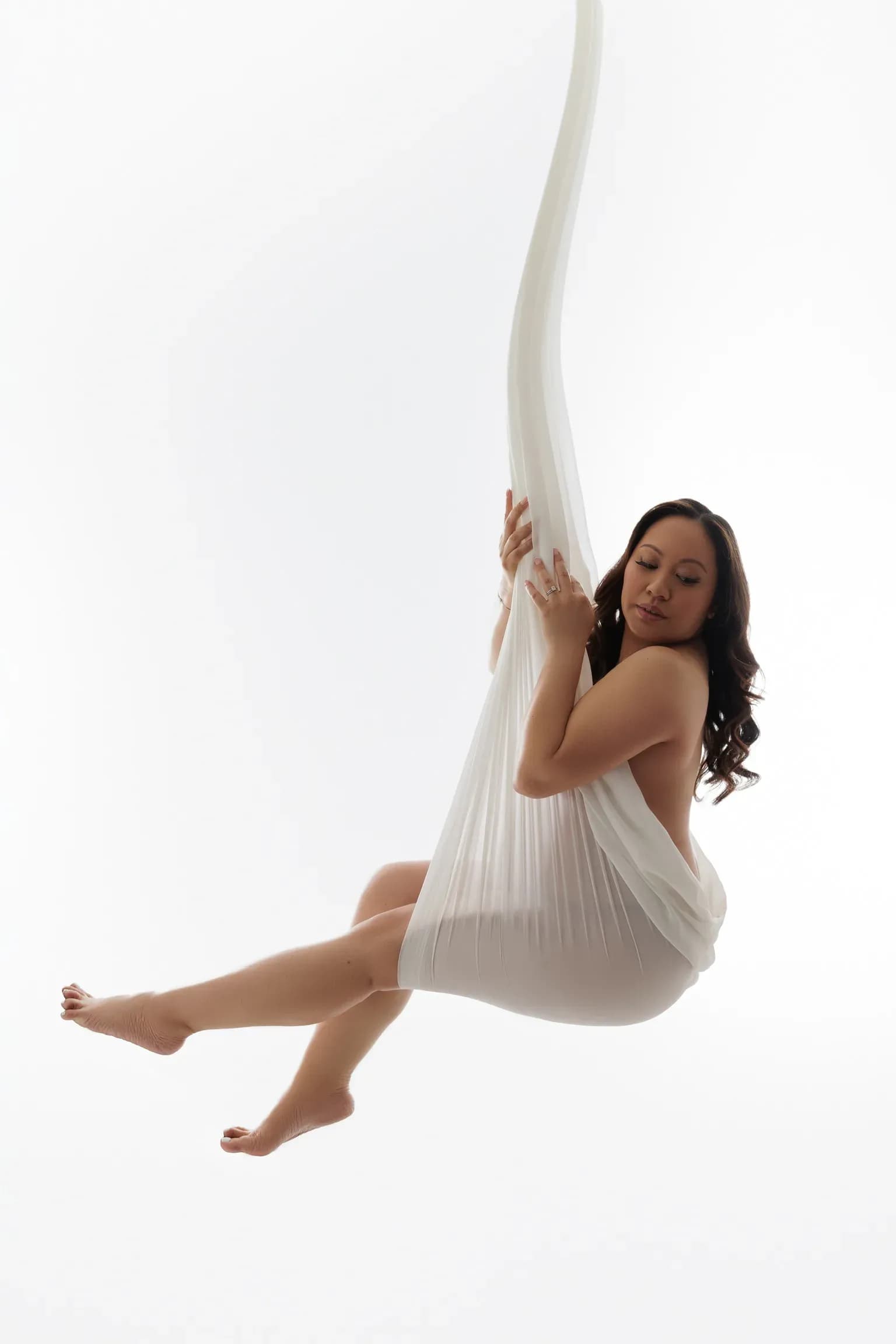 Maternity session at Natalie Vell Studio — photo 2
