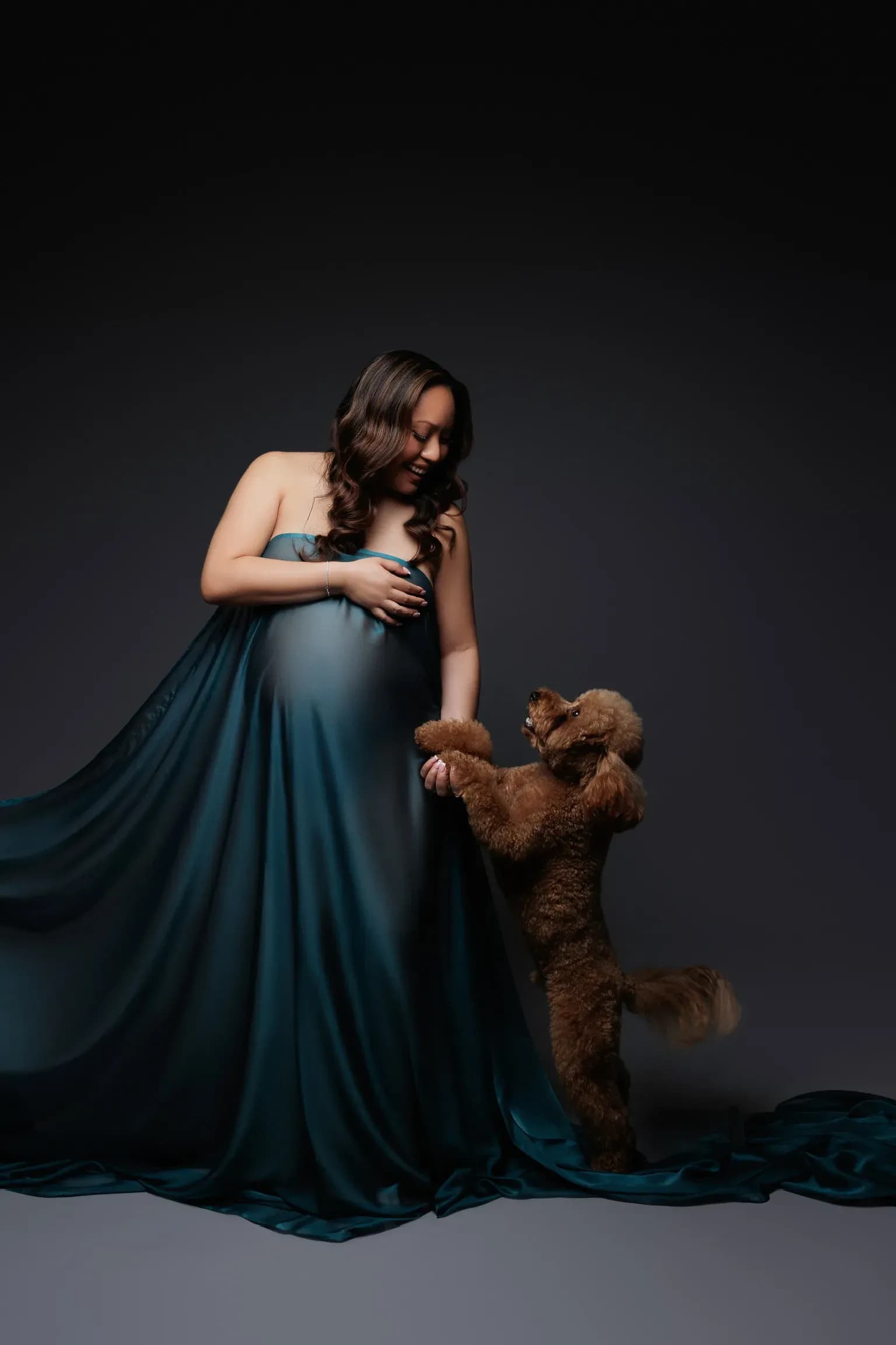 Maternity session at Natalie Vell Studio — photo 1