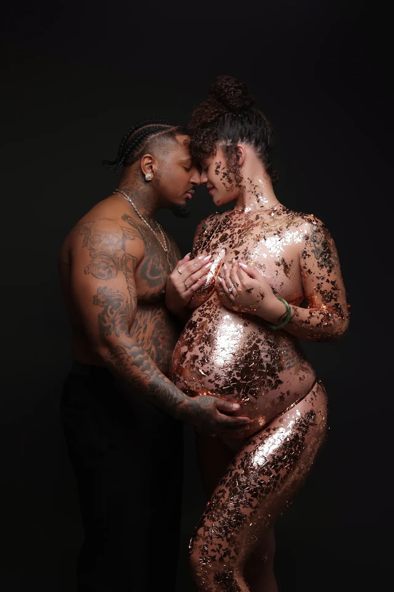 Maternity session at Natalie Vell Studio — photo 1